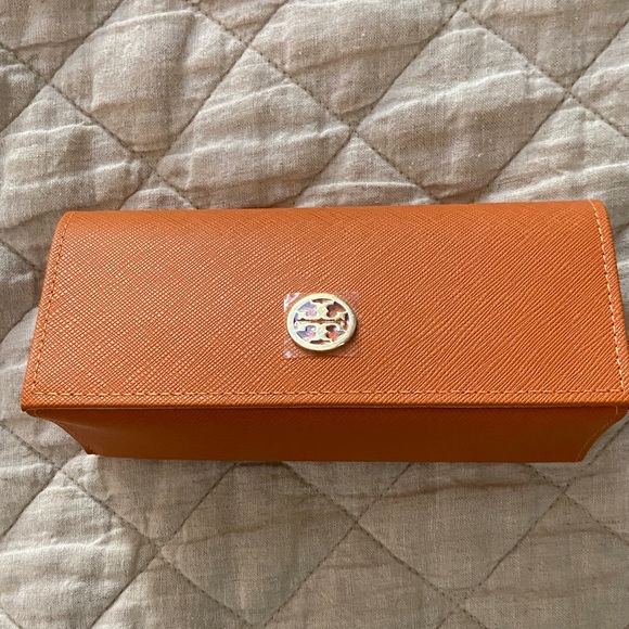 New! Tory Burch Orange Women's Sunglasses Case - Picture 1 of 4